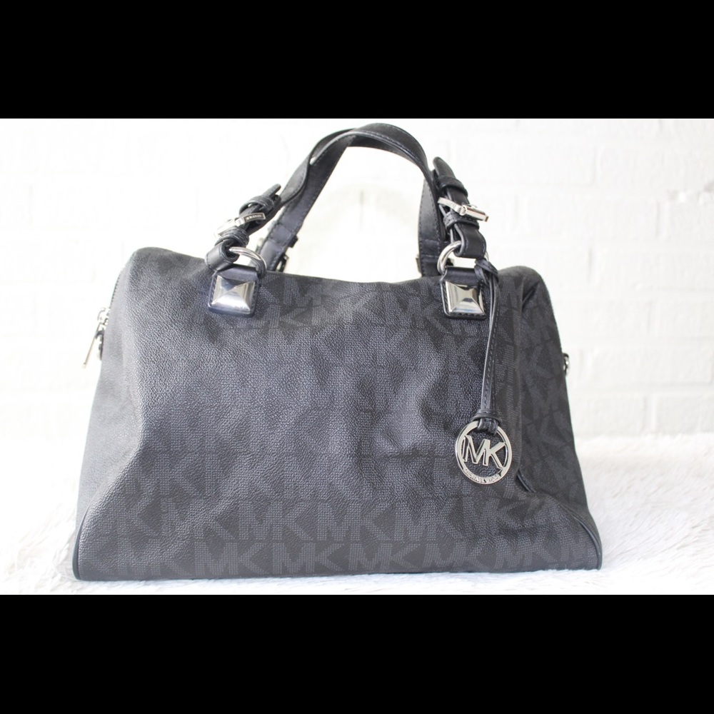 Michael Kors Black Signature Bag!!!